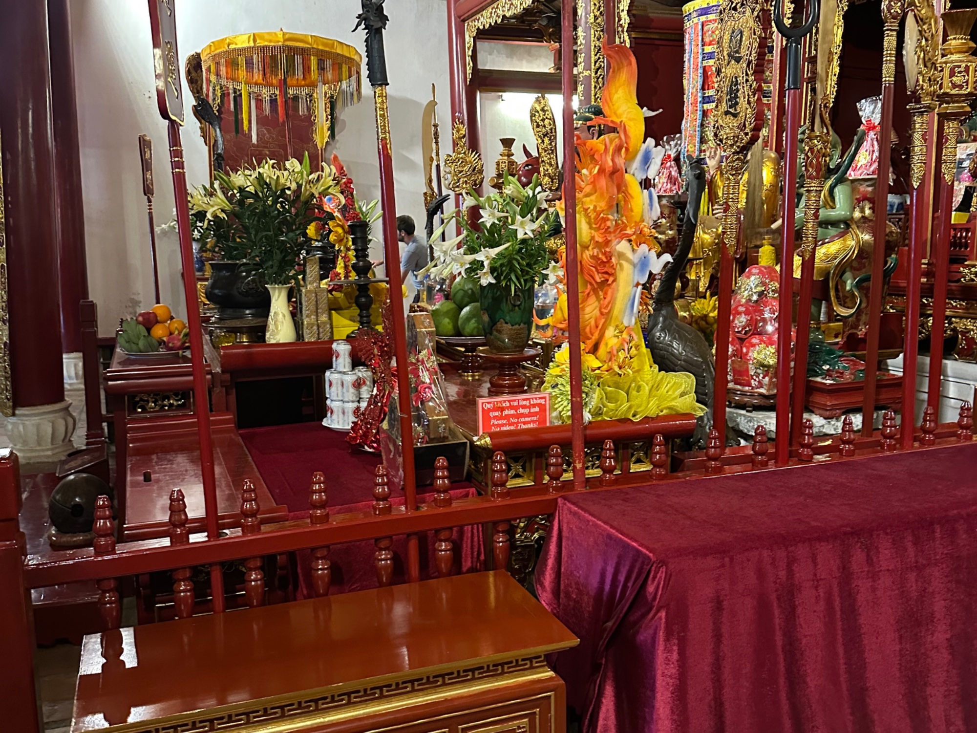 DAY 2: Gods, Turtles, and a Suitcase Epiphany in Hanoi old quarter — photo 4