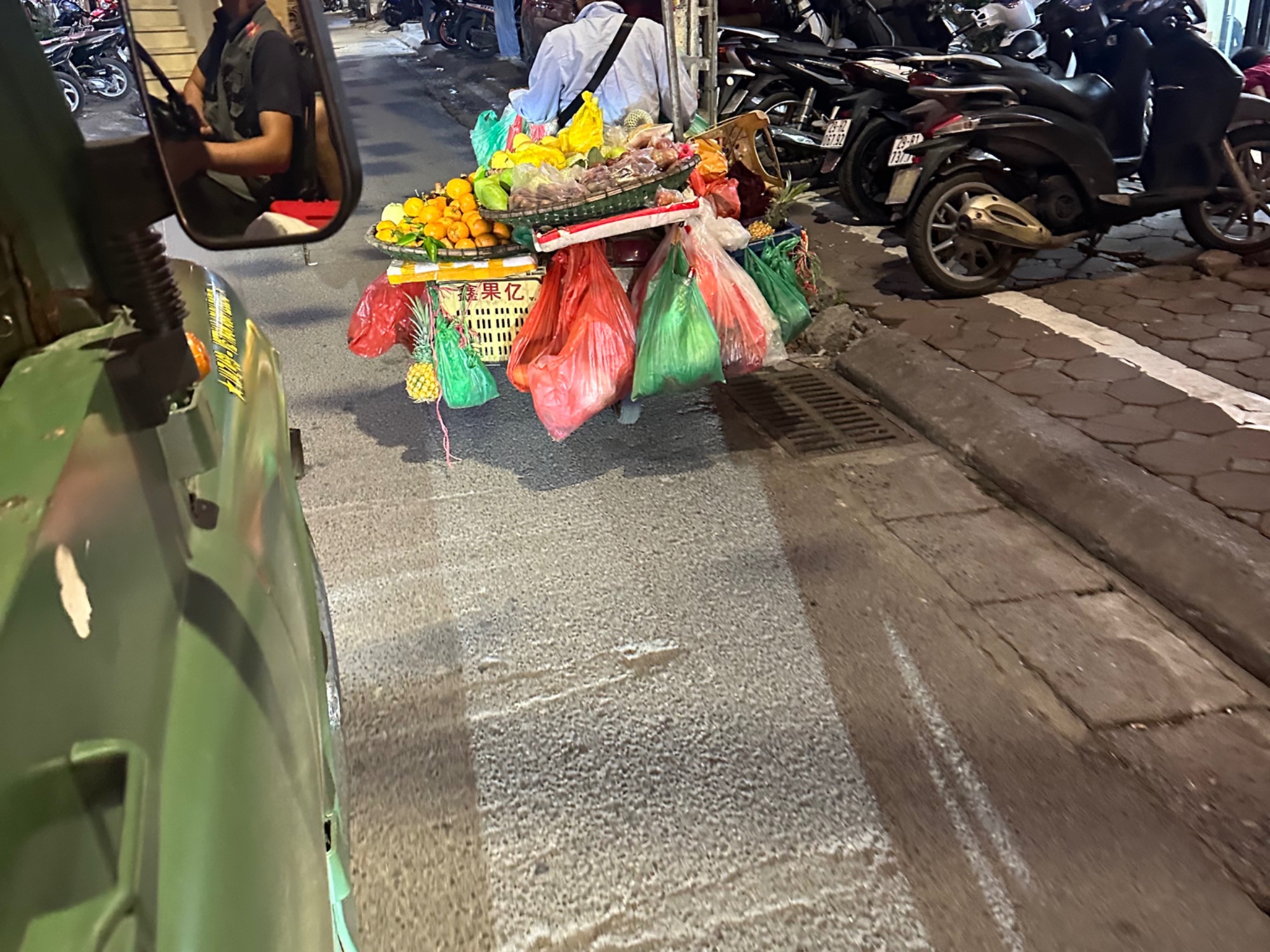 DAY 2: Gods, Turtles, and a Suitcase Epiphany in Hanoi old quarter — photo 10