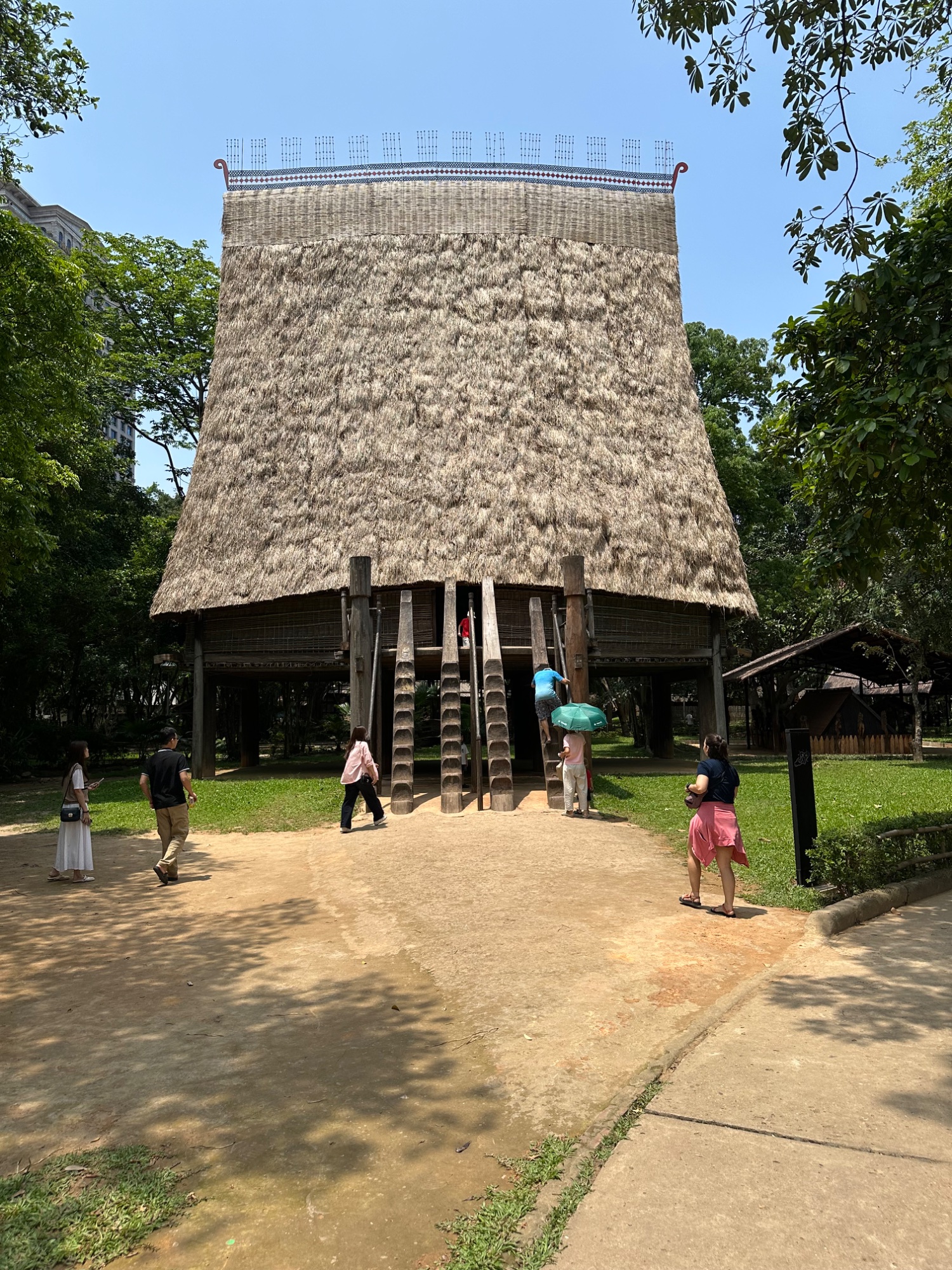 DAY 3: Tale of Three Hanoi's in Hanoi — photo 7