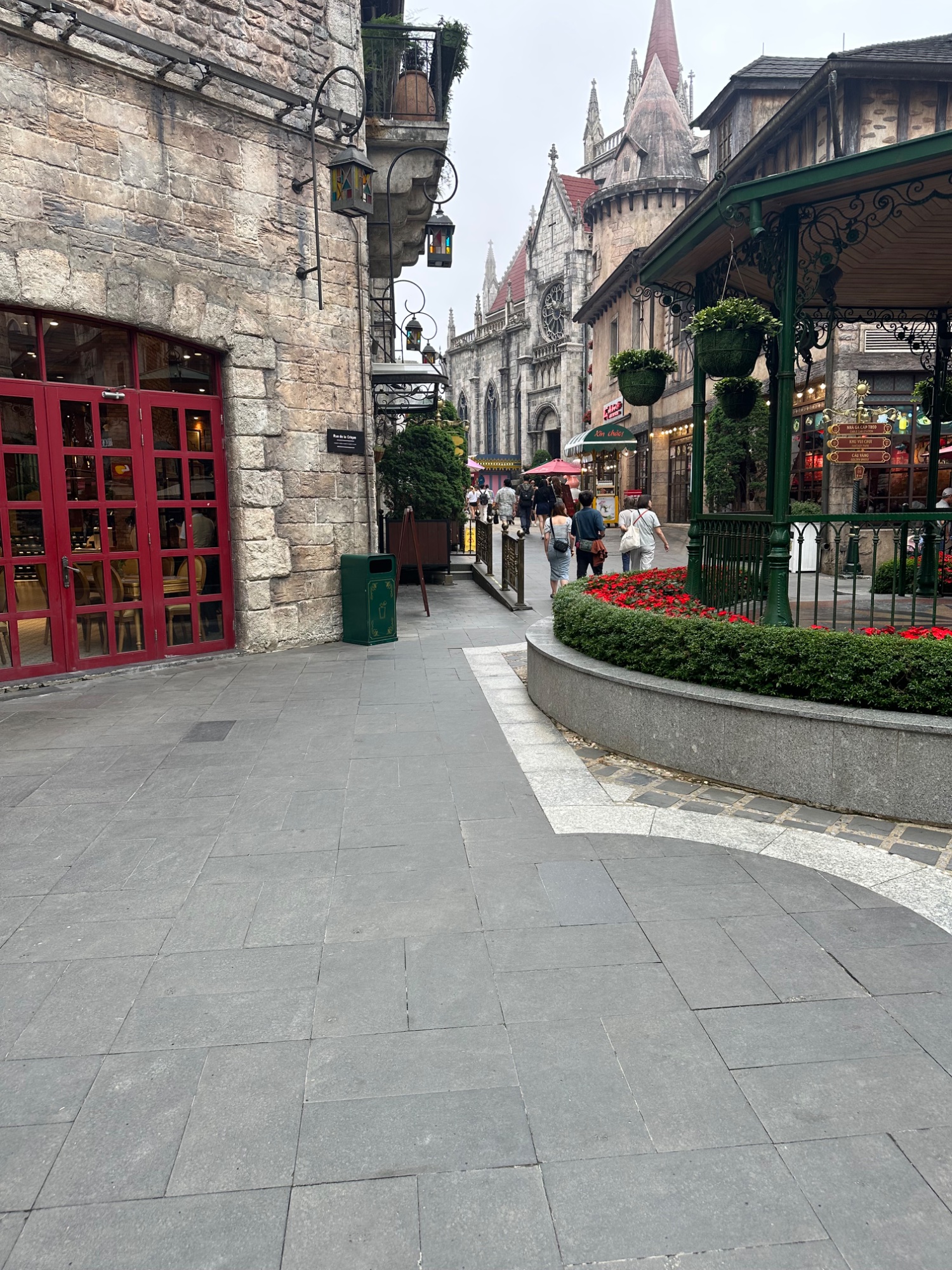 Day 8 Acting as a Human Rain Gauge in a Vietnamese Theme Park in Danang and Ba na hills — photo 15