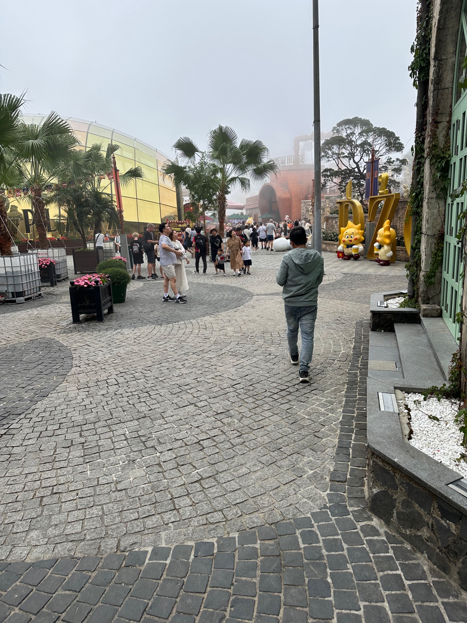 Day 8 Acting as a Human Rain Gauge in a Vietnamese Theme Park in Danang and Ba na hills — photo 16