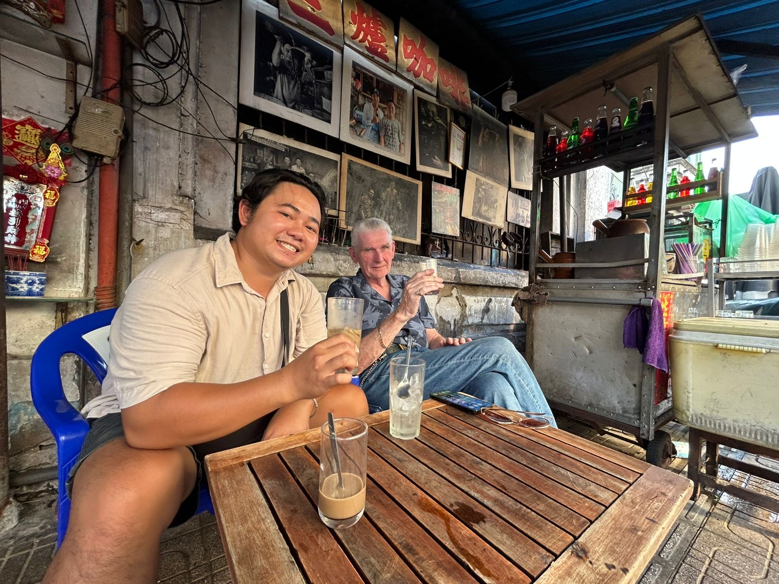 Day 10: Dickhead of the Year (My Own Award Ceremony) — Saigon, or as they call it now Ho Chi Min City