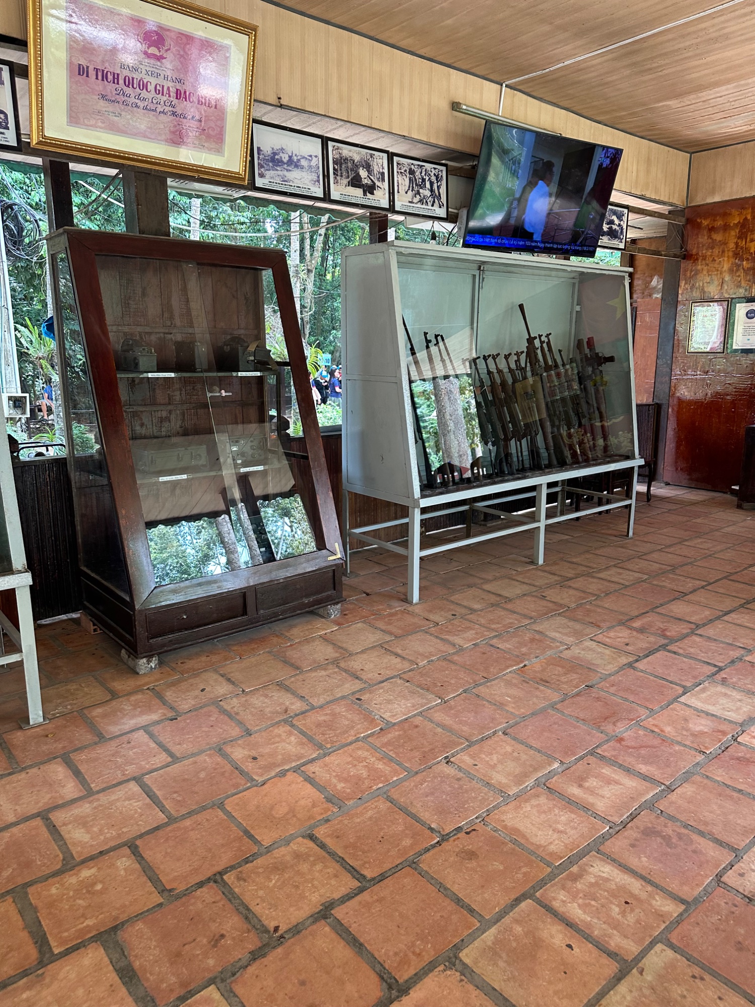 day 12. The War and All Its Sadness: A Hilarious Farewell (Almost) in HCMC — photo 2