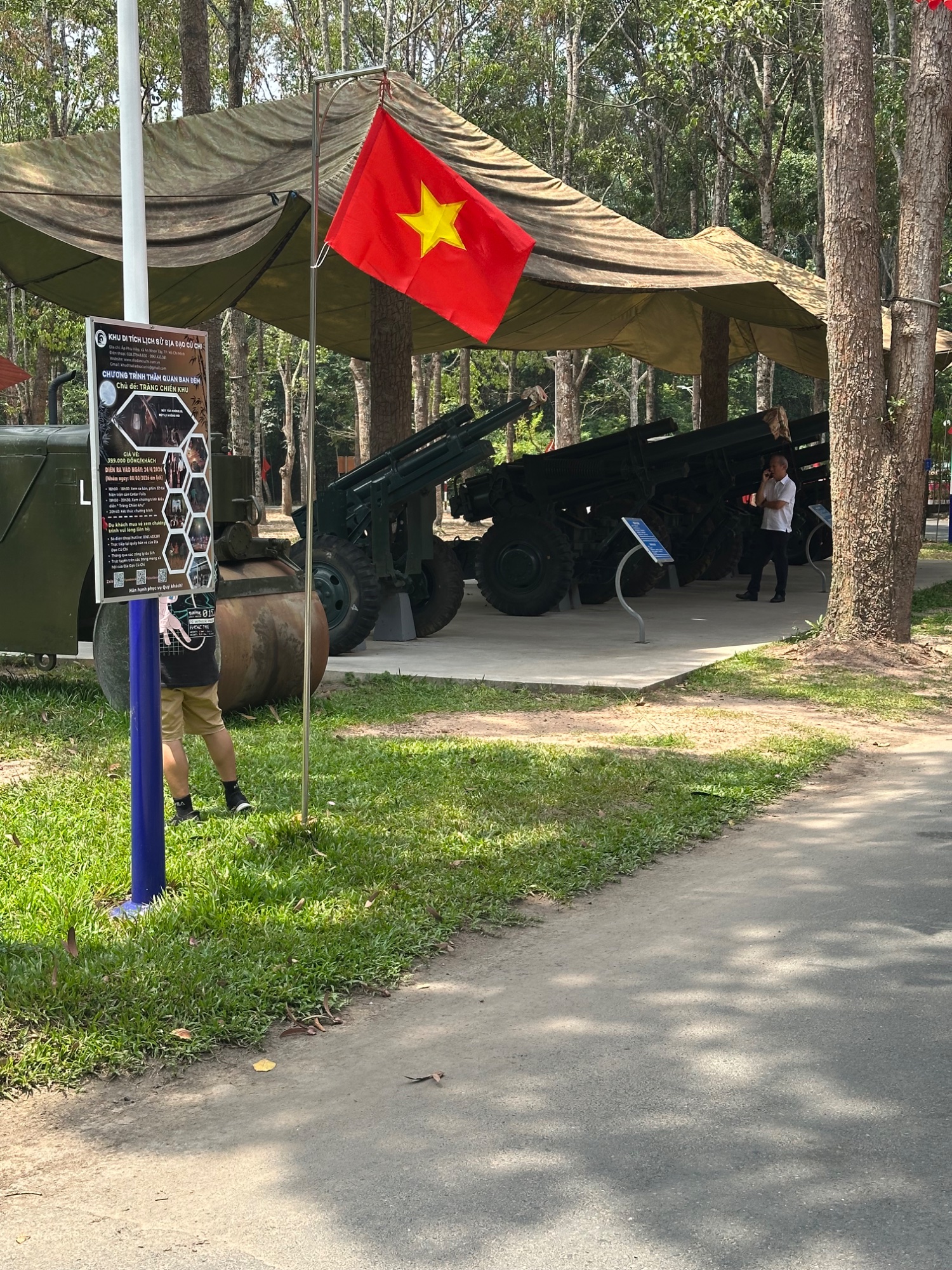 day 12. The War and All Its Sadness: A Hilarious Farewell (Almost) in HCMC — photo 8